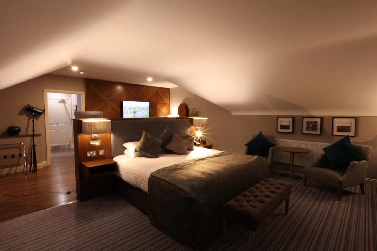 Vaughan Lodge Hotel ลาฮินช์ ภายนอก รูปภาพ