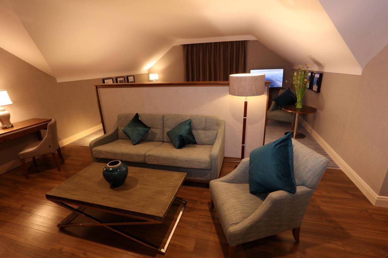 Vaughan Lodge Hotel ลาฮินช์ ภายนอก รูปภาพ