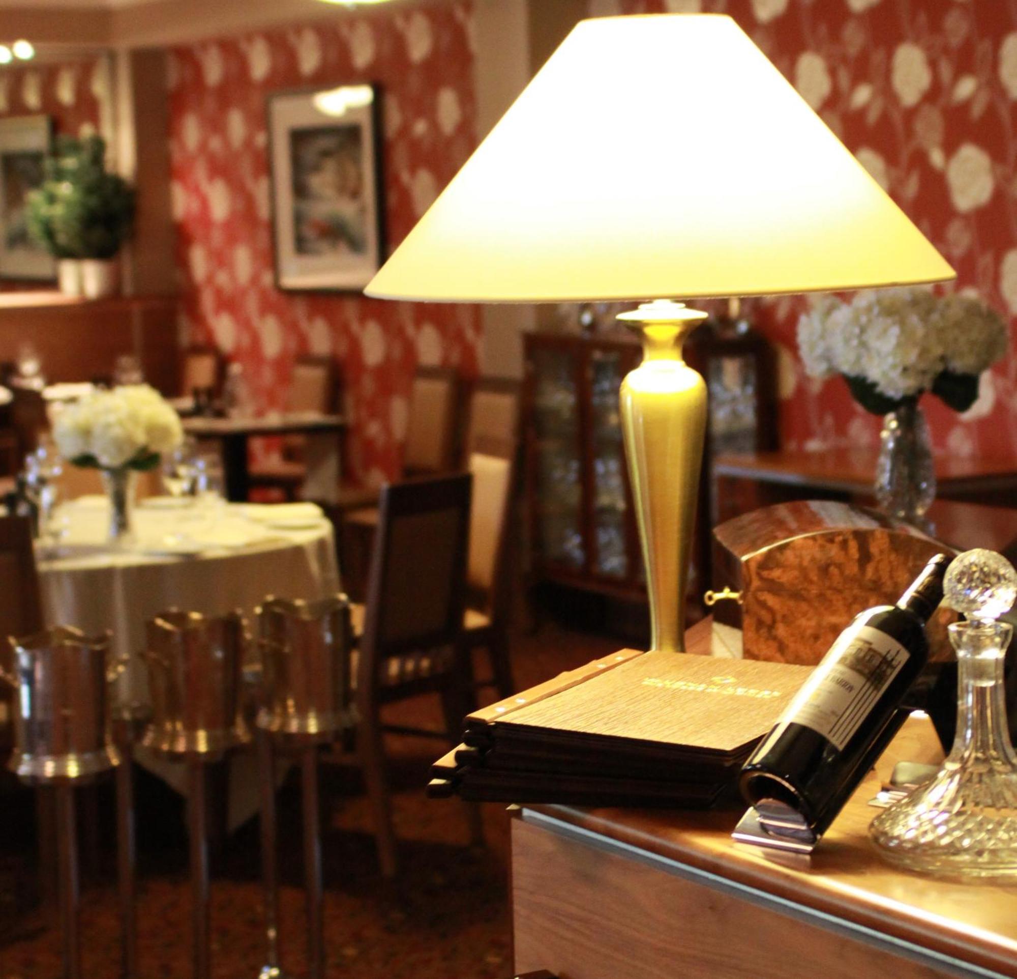 Vaughan Lodge Hotel ลาฮินช์ ภายนอก รูปภาพ