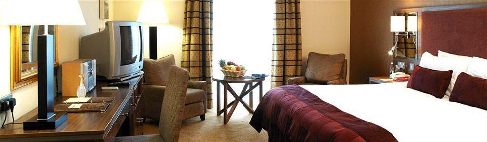 Vaughan Lodge Hotel ลาฮินช์ ภายนอก รูปภาพ