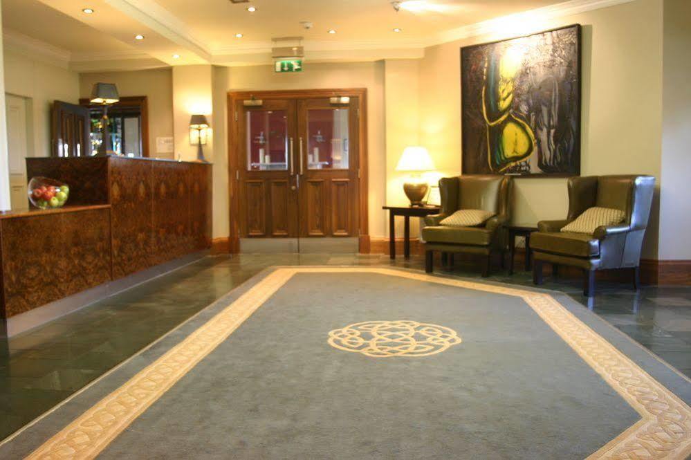 Vaughan Lodge Hotel ลาฮินช์ ภายนอก รูปภาพ