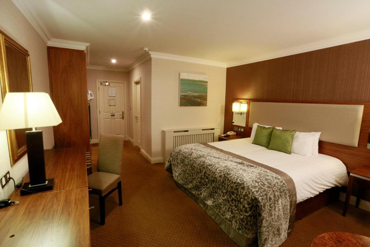 Vaughan Lodge Hotel ลาฮินช์ ภายนอก รูปภาพ