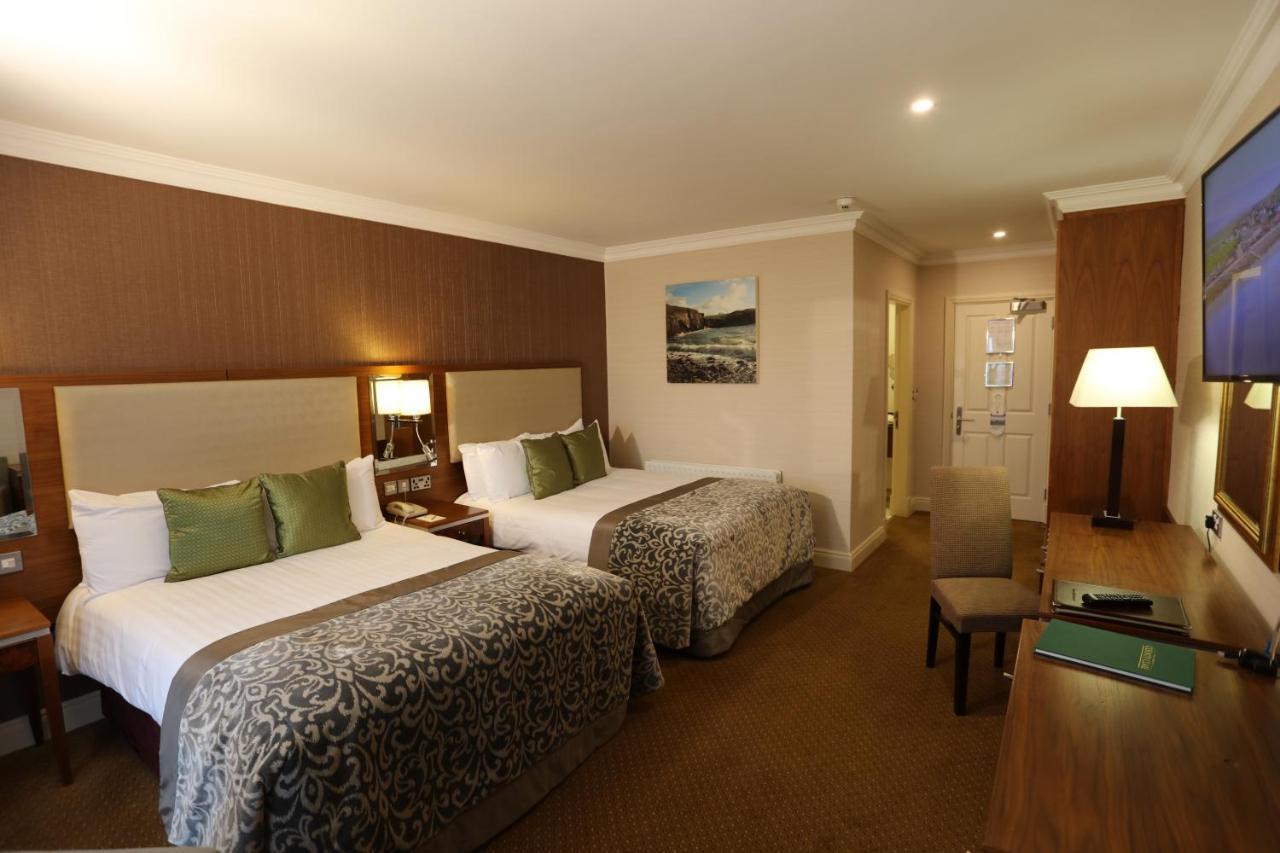 Vaughan Lodge Hotel ลาฮินช์ ภายนอก รูปภาพ